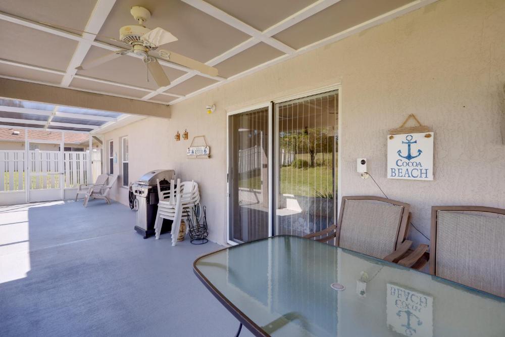 Bright Titusville Retreat with Lanai - WFH Friendly!